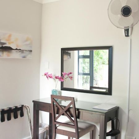 Somersby Guest House Хаут-Бей Экстерьер фото